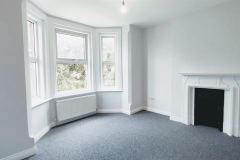 2 bedroom flat to rent, Crabton Close Road, Boscombe, Bournemouth