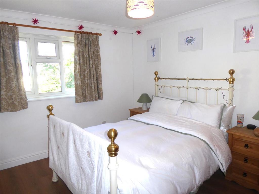 Bedroom 1.JPG