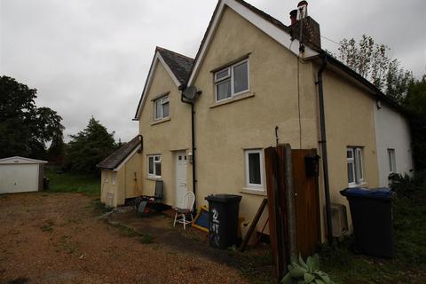 2 bedroom semi-detached house to rent, Ashford Road, Chartham