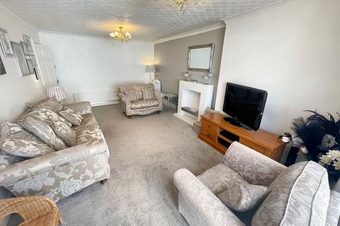 2 bedroom semi-detached bungalow for sale, Middle Green, West Monkseaton, Whitley Bay, Tyne and Wear, NE25 9SF