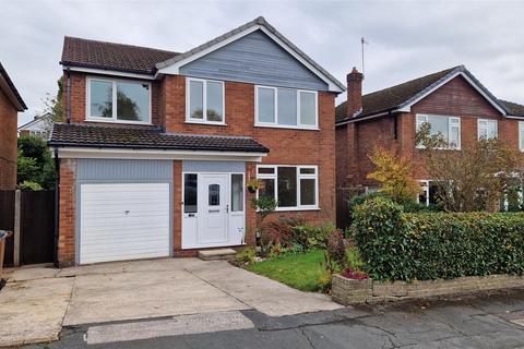 4 bedroom detached house to rent, Rutland Close, Congleton