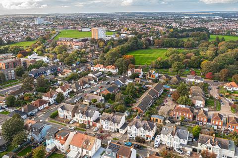 5 bedroom semi-detached house for sale, Edith Road, Southend-on-sea, SS2