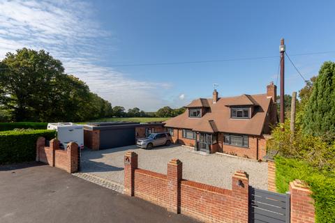 5 bedroom detached house for sale, Lone Oak, Smallfield, Horley, Surrey, RH6