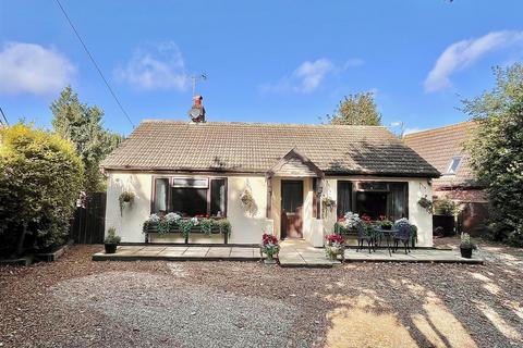 3 bedroom detached bungalow for sale, Ormesby