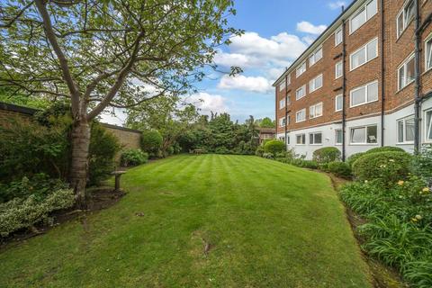 Flat 15, Cameron Court Princes Way, London, SW19 6QY