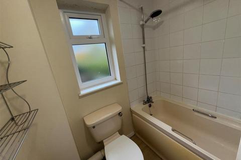 2 bedroom terraced house to rent, Holywell Road, Ilkeston