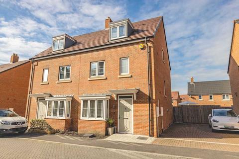 4 bedroom semi-detached house for sale, Boundary Drive, Wexham SL2