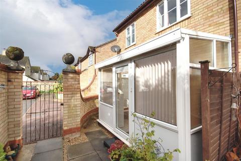 2 bedroom end of terrace house for sale, Harvest Court, St. Ives, PE27