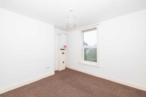 2 bedroom flat to rent, 52 Godwin Road, Cliftonville, CT9