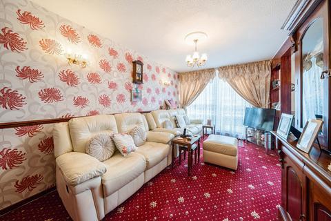 2 bedroom maisonette for sale, Don Phelan Close, London