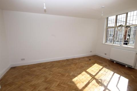 2 bedroom apartment to rent, Carisbrooke Road , Newport