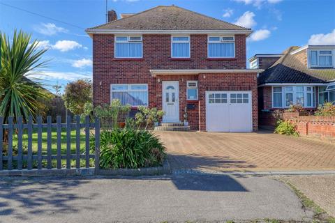 4 bedroom detached house for sale, East Clacton CO15