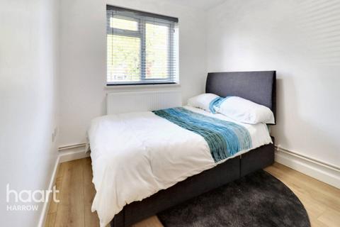 2 bedroom maisonette for sale, Edgware