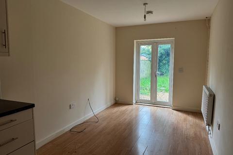 2 bedroom flat to rent, Tinkers Bridge, Milton Keynes MK6