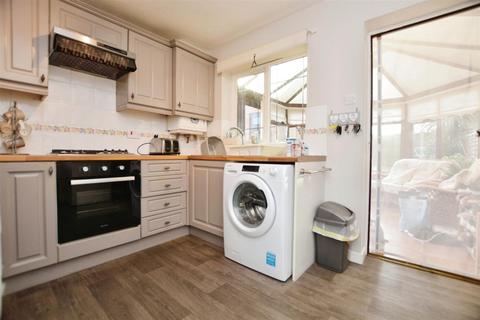 13 Rosemount Drive, Scunthorpe, DN16 2RJ