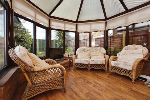 13 Rosemount Drive, Scunthorpe, DN16 2RJ