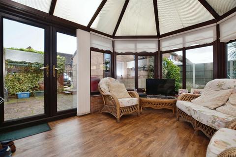 13 Rosemount Drive, Scunthorpe, DN16 2RJ