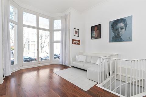 undefined, Belsize Park Gardens, London, NW3
