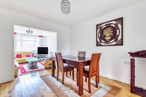 3 bedroom terraced house for sale, Chatsworth Avenue, Bromley