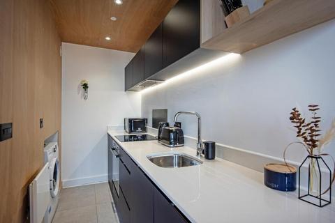 2 bedroom apartment for sale, Spinners Way, Manchester