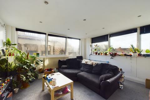 2 bedroom flat for sale, Kings Road, Southsea PO5