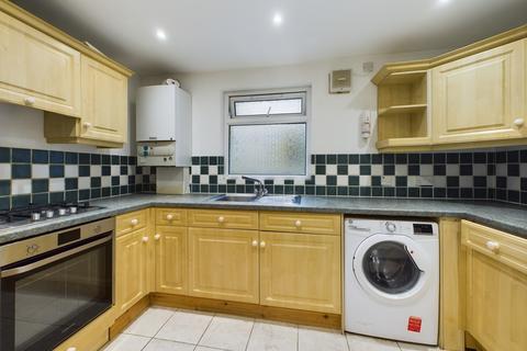 2 bedroom flat for sale, Kings Road, Southsea PO5