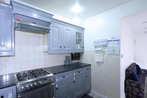 4 bedroom terraced house to rent, Olinda Road, London