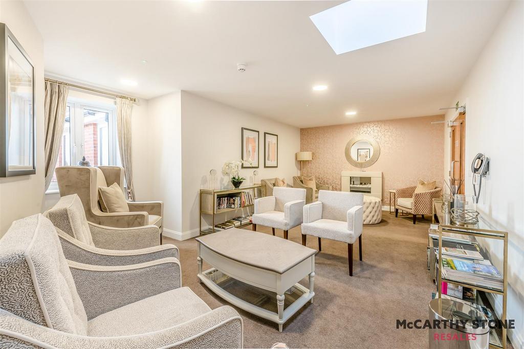 Homeowners Lounge