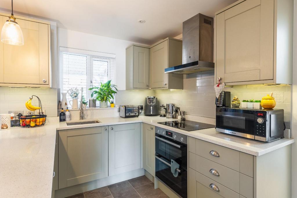 Re fitted kitchen/dining room