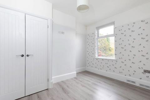 16 Alstone Croft, Cheltenham, GL51 8HA