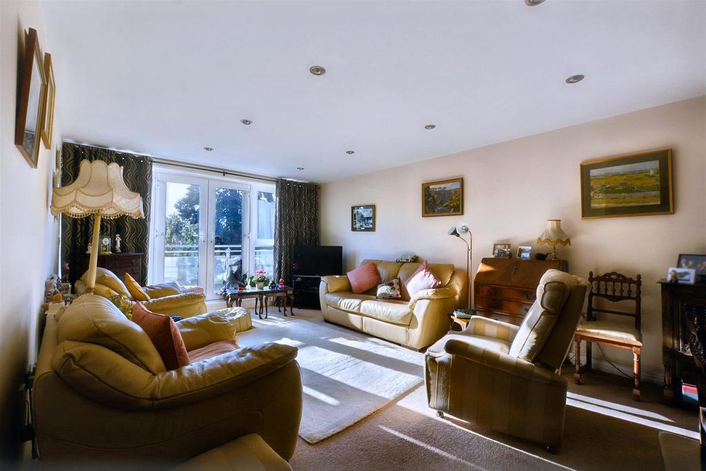 Living Room 2.jpeg