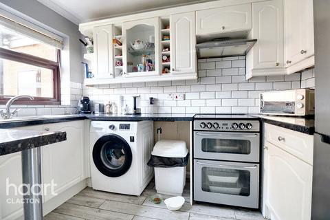 2 bedroom maisonette for sale, Knox Road, Clacton-On-Sea