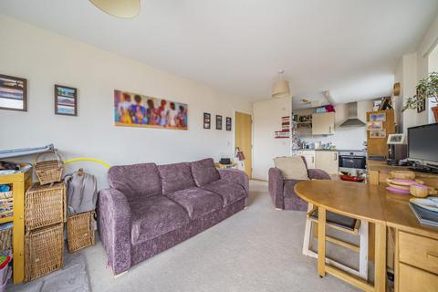 1 bedroom flat for sale, Oakwood Close, Hither Green