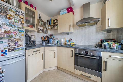 1 bedroom flat for sale, Oakwood Close, Hither Green