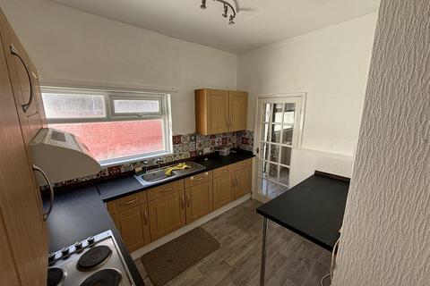 1 bedroom flat to rent, Boothroyden, Blackpool