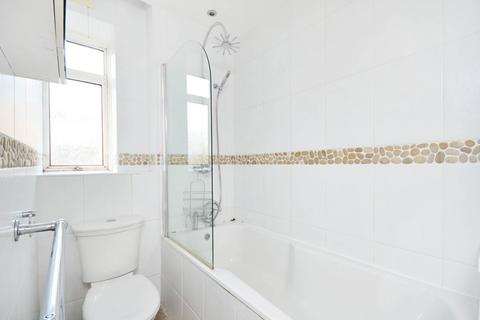 2 bedroom flat to rent, St Edmunds Terrace, St John's Wood, London, NW8