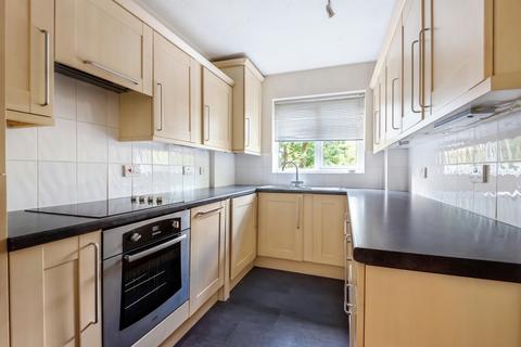 2 bedroom apartment to rent, Brackley Road Beckenham BR3