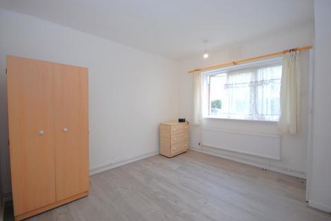 2 bedroom flat for sale, Elsinore House, Camberwell SE5