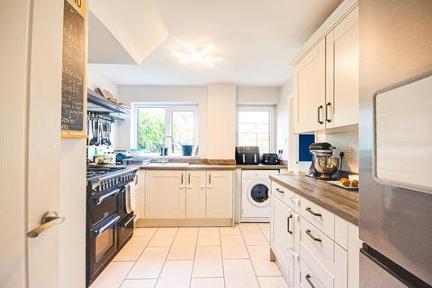 68 Abbotswood Road, Brockworth, Gloucester, GL3 4NZ