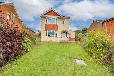 3 bedroom detached house for sale, Portsmouth Road, Woolston