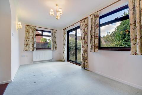 17 Henniker Gate, Chelmsford, CM2 6QH