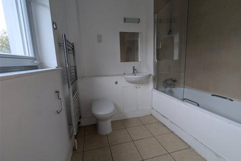 Studio to rent, Clayponds Lane, Brentford, TW8