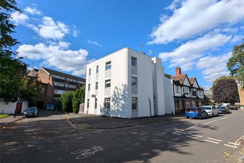 Studio to rent, Clayponds Lane, Brentford, TW8