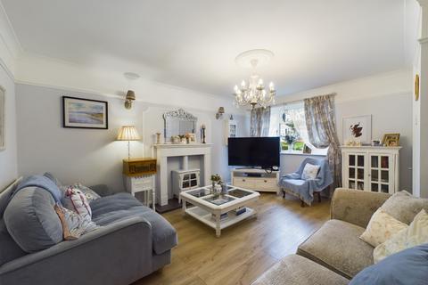 22 Cameron Close, Daventry, NN11 9HX