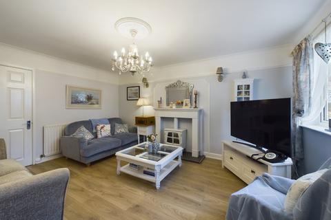 22 Cameron Close, Daventry, NN11 9HX