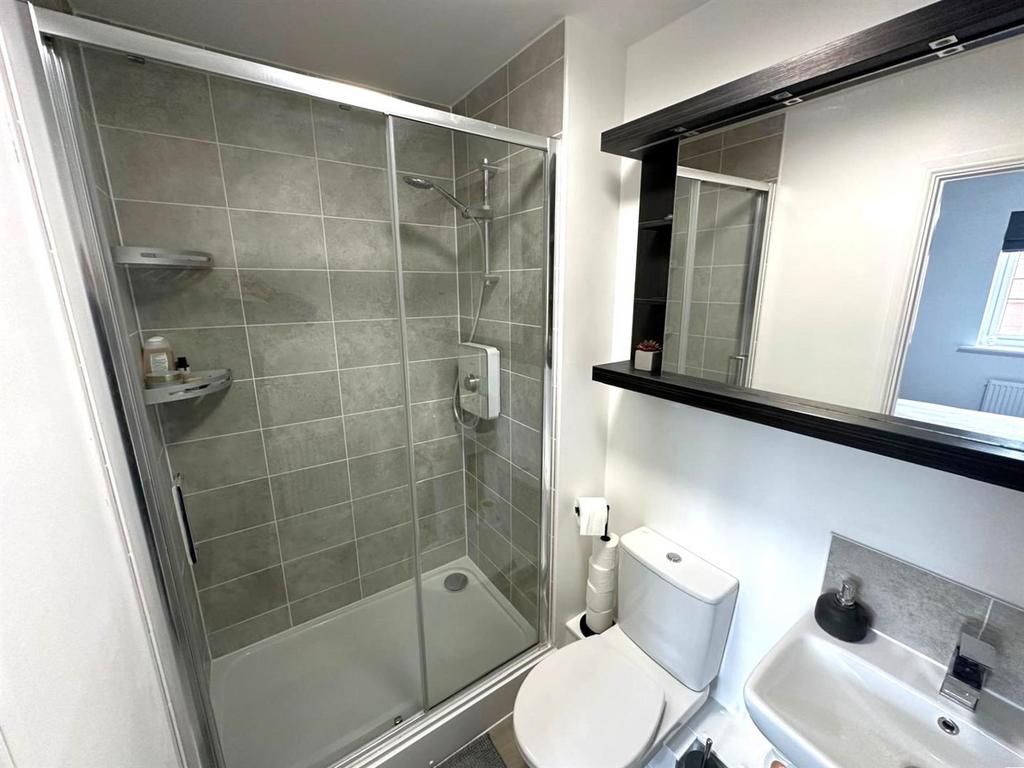 Ensuite Shower.jpg