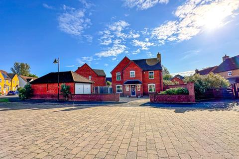 4 bedroom detached house for sale, Barbers Mead, Taunton, Somerset, TA2 8PY