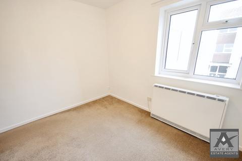 2 bedroom flat to rent, Wingard Court, BS23