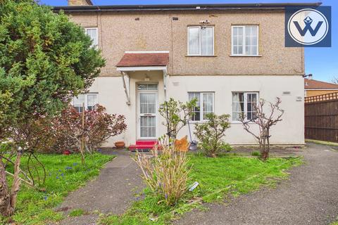 2 bedroom maisonette to rent, Willow Tree Lane, UB4