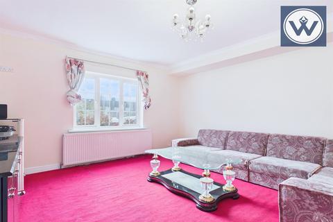 2 bedroom maisonette to rent, Willow Tree Lane, UB4